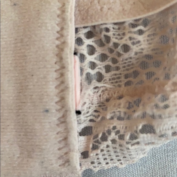 Victoria’sSecret bralette - lace - Picture 3 of 6